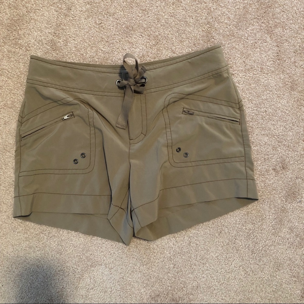 Athleta hiking shorts tan size 2